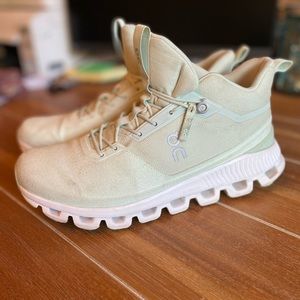 On Running Hiking Boots